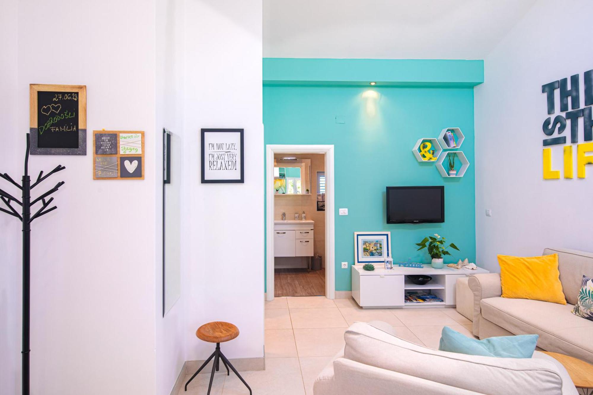 Apartment Tamburika Colorful In Rustica Area