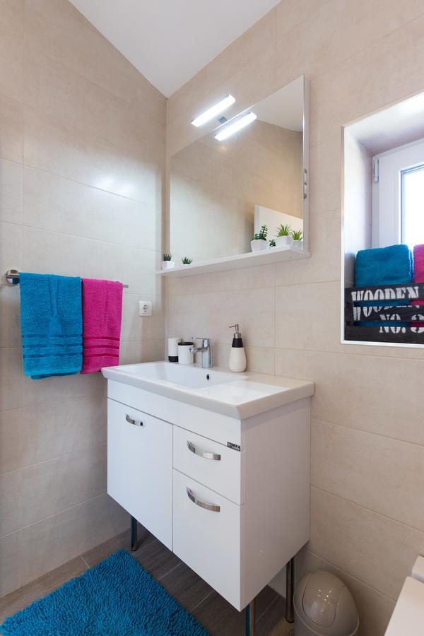 Apartment Tamburika Colorful In Rustica Area Milohnici